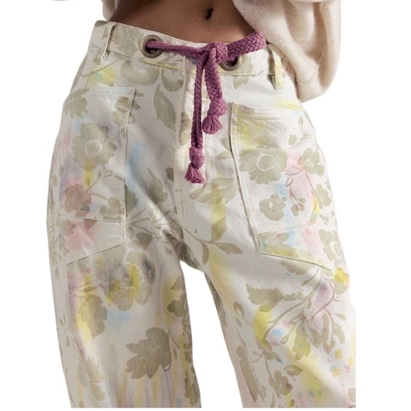 Free People Denim - Free People RARE Moxie Print Floral Flocked Ivory Barrel Boyfriend Jeans 29 NWT‎